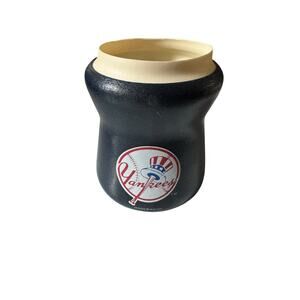 Vintage 1994 New York Yankees Can Koozie by Hunter – MLB Licensed Rigid Drink Co